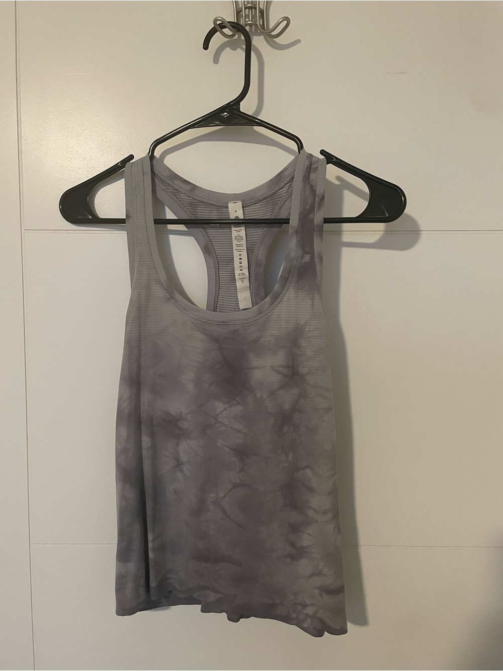 Women’s Lululemon Gray Tie-Dye Tank Top